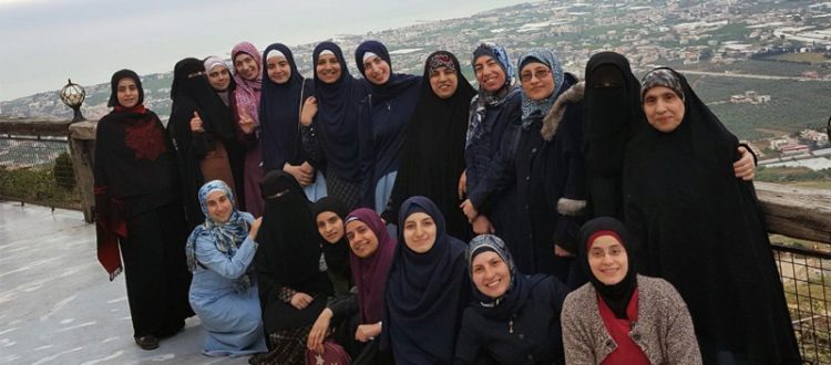 رحلة ترفيهية تكريمية للمشاركات في دورة قناديل مقدسية