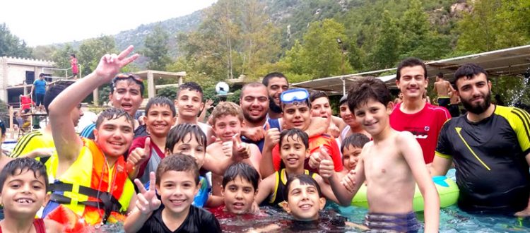 تجارب كيميائية.. أشغال يدوية.. ورحلة ترفيهية في الأسبوع الثاني من فتيان المساجد - طرابلس