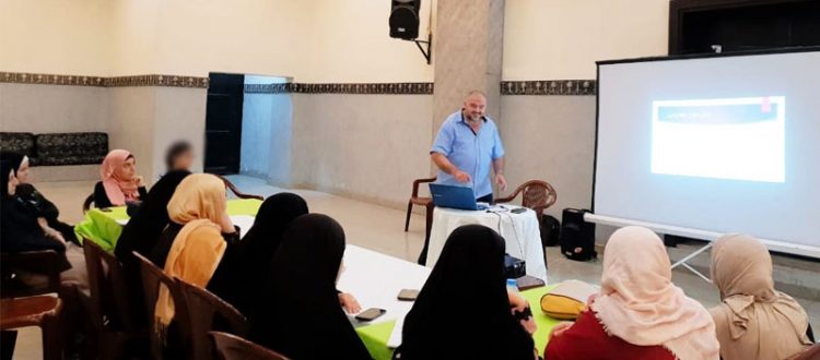 أنت غير.. دورة تدريبية لتطوير مهارات الشابات في طرابلس