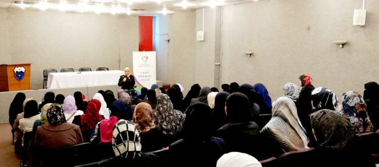 الأسرة والانترنت.. محاضرة تفاعلية لـ 