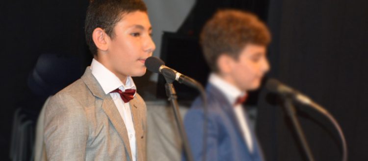 الطالب أحمد بلطجي (12 سنة) يتمّ حفظ القرآن الكريم في طرابلس