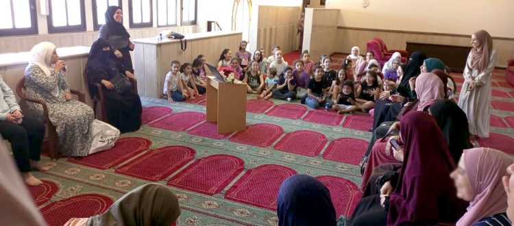 الفرق بين الأم المثالية والأم المجتهدة.. لقاء تربوي للأمهات مع الاختصاصية النفسية أ. آية الأسعد