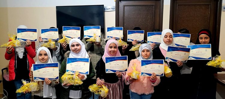 تكريم 15 طالبة أتممن حفظ أجزاء من القرآن الكريم ضمن برنامج 