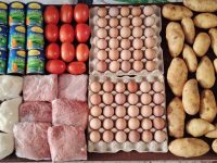 توزيع الوجبات الباردة على العائلات المتعففة في طرابلس ضمن مشروع صنائع المعروف – أيلول 2025