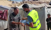 توزيع مساعدات نقدية دعمًا لأهلنا في شمال غزة - فيديو 227 من حملة طوفان الأمل