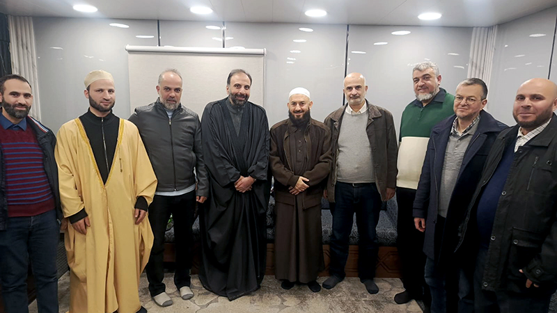 وفد من جمعية الاتحاد الإسلامي يزور الشيخ ماهر جارودي تقديرًا لنشاطه الدعوي ومواقفه الجريئة