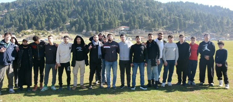 مبيت شبابي في القموعة يجمع بين الإيمان وروح المغامرة