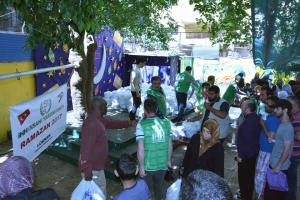 مؤسسة نماء: توزيع 300 طرد غذائي بالتعاون مع IHH-003