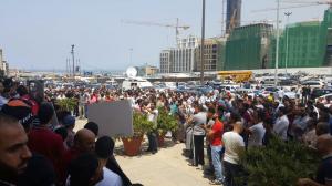 وقفة تضامنية نصرة للأقصى أمام مسجد الأمين في بيروت-001