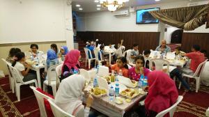 إفطار للأيتام في مسجد الصدّيق - بيروت-003