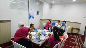 إفطار للأيتام في مسجد الصدّيق - بيروت-009