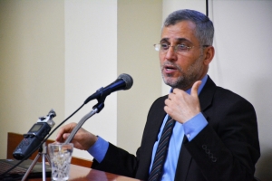 المنتدى الشبابي | قناديل مقدسية: الإعلام... وجيل التحرير، لقاء شبابي مع الإعلامي د. عمر الجيوسي