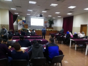 رواد لأجل القدس: واقع القدس.. لقاء شبابي مع الباحث د. ربيع دنان