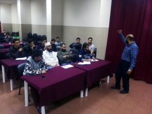 رواد لأجل القدس: واقع القدس.. لقاء شبابي مع الباحث د. ربيع دنان