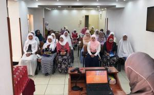 حفل تخريج المهتديات الفلبينيات (2) في المنتدى للتعريف بالإسلام-004