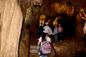 أشغال يدوية، أنشطة تربوية وذهنية، ورحلة إلى مغارة الزحلان في الأسبوع الثاني من (عالمي الصيفي) في طرابلس