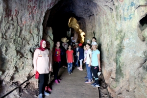 أشغال يدوية، أنشطة تربوية وذهنية، ورحلة إلى مغارة الزحلان في الأسبوع الثاني من (عالمي الصيفي) في طرابلس