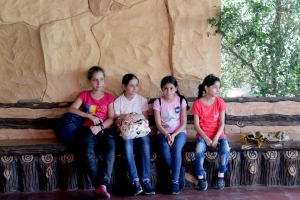 أشغال يدوية، أنشطة تربوية وذهنية، ورحلة إلى مغارة الزحلان في الأسبوع الثاني من (عالمي الصيفي) في طرابلس