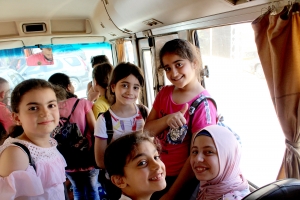 أشغال يدوية، أنشطة تربوية وذهنية، ورحلة إلى مغارة الزحلان في الأسبوع الثاني من (عالمي الصيفي) في طرابلس