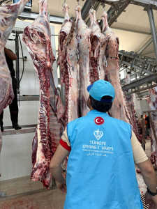 أكثر من ١٩٠٠ أضحية ضمن مشروع سنّة الأضاحي لعام ١٤٤٥هـ : "أُضحيتُكُم أُجورٌ وسرور"