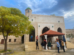 رحلة ترفيهية تربوية لطلاب نادي الفرقان الشتوي في طرابلس إلى قلعة بربر آغا التاريخية