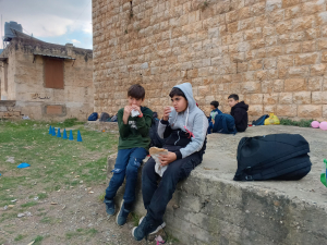 رحلة ترفيهية تربوية لطلاب نادي الفرقان الشتوي في طرابلس إلى قلعة بربر آغا التاريخية