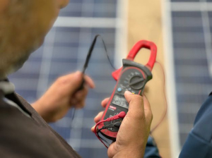 إعادة ترميم بئر مياه جوفي في غزة وتشغيله من خلال الطاقة الشمسية ضمن حملة طوفان الأمل