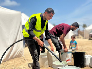 إعادة ترميم بئر مياه جوفي في غزة وتشغيله من خلال الطاقة الشمسية ضمن حملة طوفان الأمل