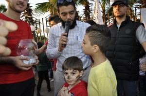 أسئلة وأجوبة للأبناء والأهالي، وهدايا للجميع خلال مهرجان "ربيع النور".. نشاط عائلي ترفيهي في طرابلس ضمن فعاليات "سنّته حياة"