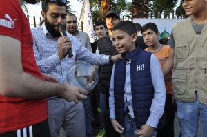 أسئلة وأجوبة للأبناء والأهالي، وهدايا للجميع خلال مهرجان "ربيع النور".. نشاط عائلي ترفيهي في طرابلس ضمن فعاليات "سنّته حياة"