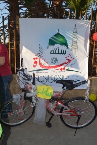 سحب قرعة بين المشاركين في المسابقة على دراجة هوائية وتسليمها للفائز خلال مهرجان "ربيع النور".. نشاط عائلي ترفيهي في طرابلس ضمن فعاليات "سنّته حياة"