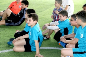 تتويج الفرق الفائزة بالمراكز الأولى بدوري الليغا الأول في أكاديمية الفرقان FFA