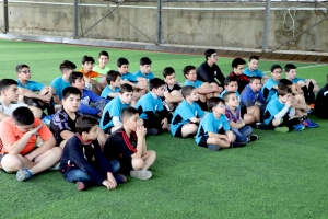 تتويج الفرق الفائزة بالمراكز الأولى بدوري الليغا الأول في أكاديمية الفرقان FFA