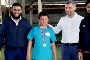 تتويج الفرق الفائزة بالمراكز الأولى بدوري الليغا الأول في أكاديمية الفرقان FFA