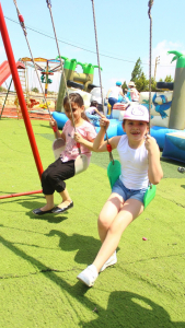 رحلة ترفيهية إلى FUNtastic Park لطالبات نادي الفرقان الصيفي في طرابلس