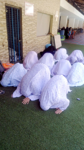 رحلة ترفيهية لطالبات "نادي الفرقان الصيفي" في عرمون إلى مسبح ذي النورين