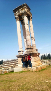 فتيان عالم الفرقان في قلعة عنجر الأموية الإسلامية وأوقاف تل النبي