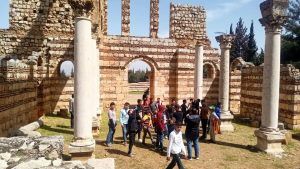 فتيان عالم الفرقان في قلعة عنجر الأموية الإسلامية وأوقاف تل النبي