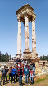 فتيان عالم الفرقان في قلعة عنجر الأموية الإسلامية وأوقاف تل النبي