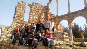 فتيان عالم الفرقان في قلعة عنجر الأموية الإسلامية وأوقاف تل النبي