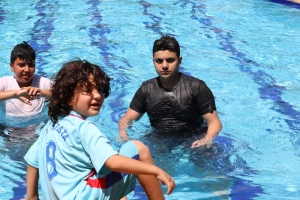 رحلة مائية إلى عيون السمك لطلاب عالم الفرقان في طرابلس