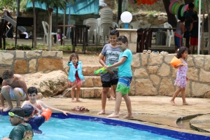 رحلة مائية إلى عيون السمك لطلاب عالم الفرقان في طرابلس