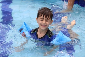 رحلة مائية إلى عيون السمك لطلاب عالم الفرقان في طرابلس