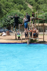 رحلة مائية إلى عيون السمك لطلاب عالم الفرقان في طرابلس