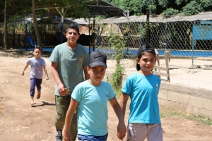 رحلة مائية إلى عيون السمك لطلاب عالم الفرقان في طرابلس