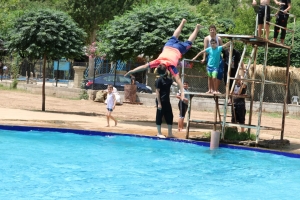 رحلة مائية إلى عيون السمك لطلاب عالم الفرقان في طرابلس