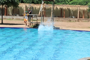 رحلة مائية إلى عيون السمك لطلاب عالم الفرقان في طرابلس