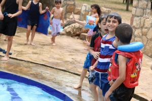 رحلة مائية إلى عيون السمك لطلاب عالم الفرقان في طرابلس