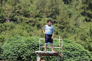 رحلة مائية إلى عيون السمك لطلاب عالم الفرقان في طرابلس