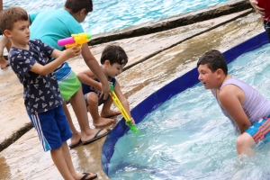 رحلة مائية إلى عيون السمك لطلاب عالم الفرقان في طرابلس